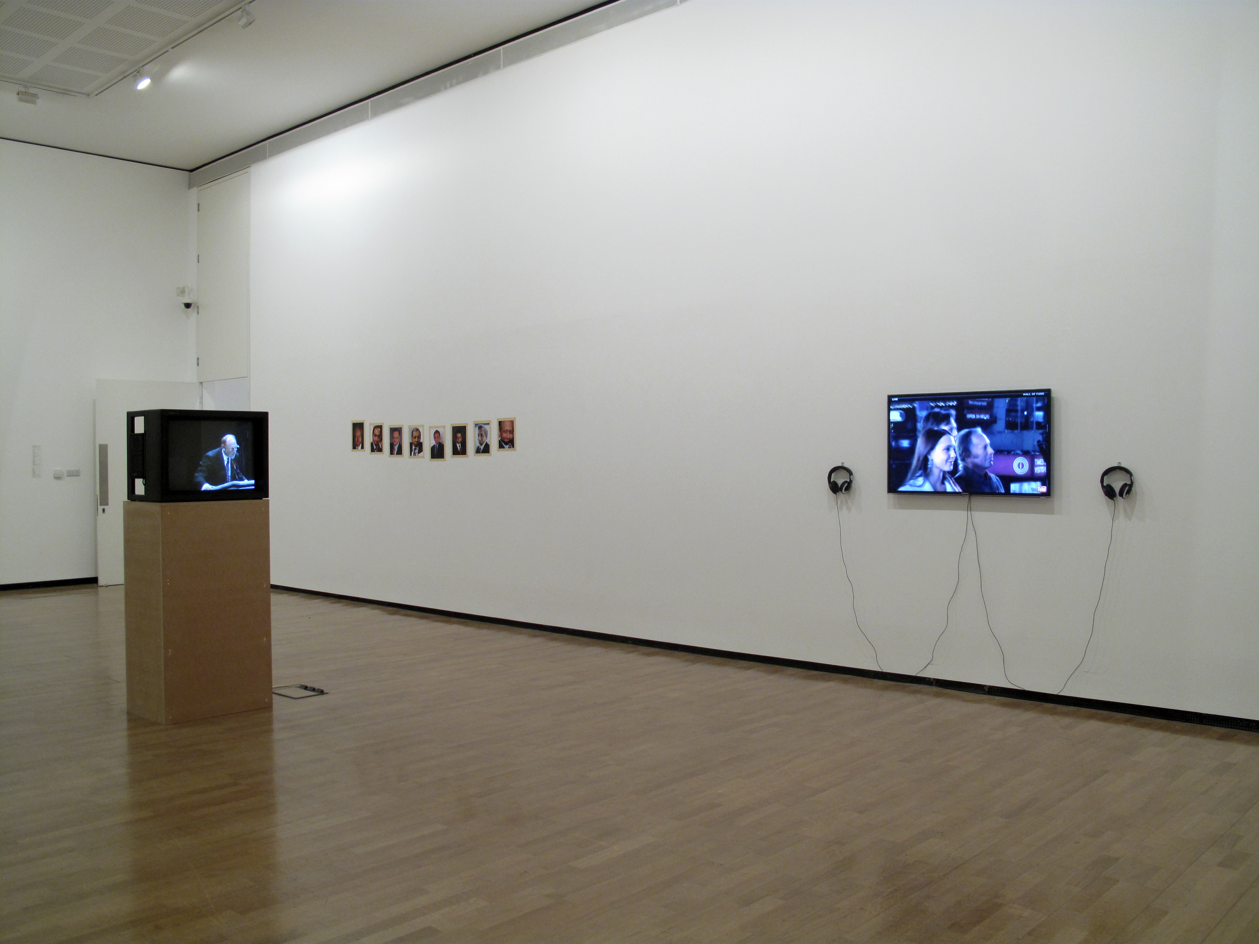 10 Installation Shot